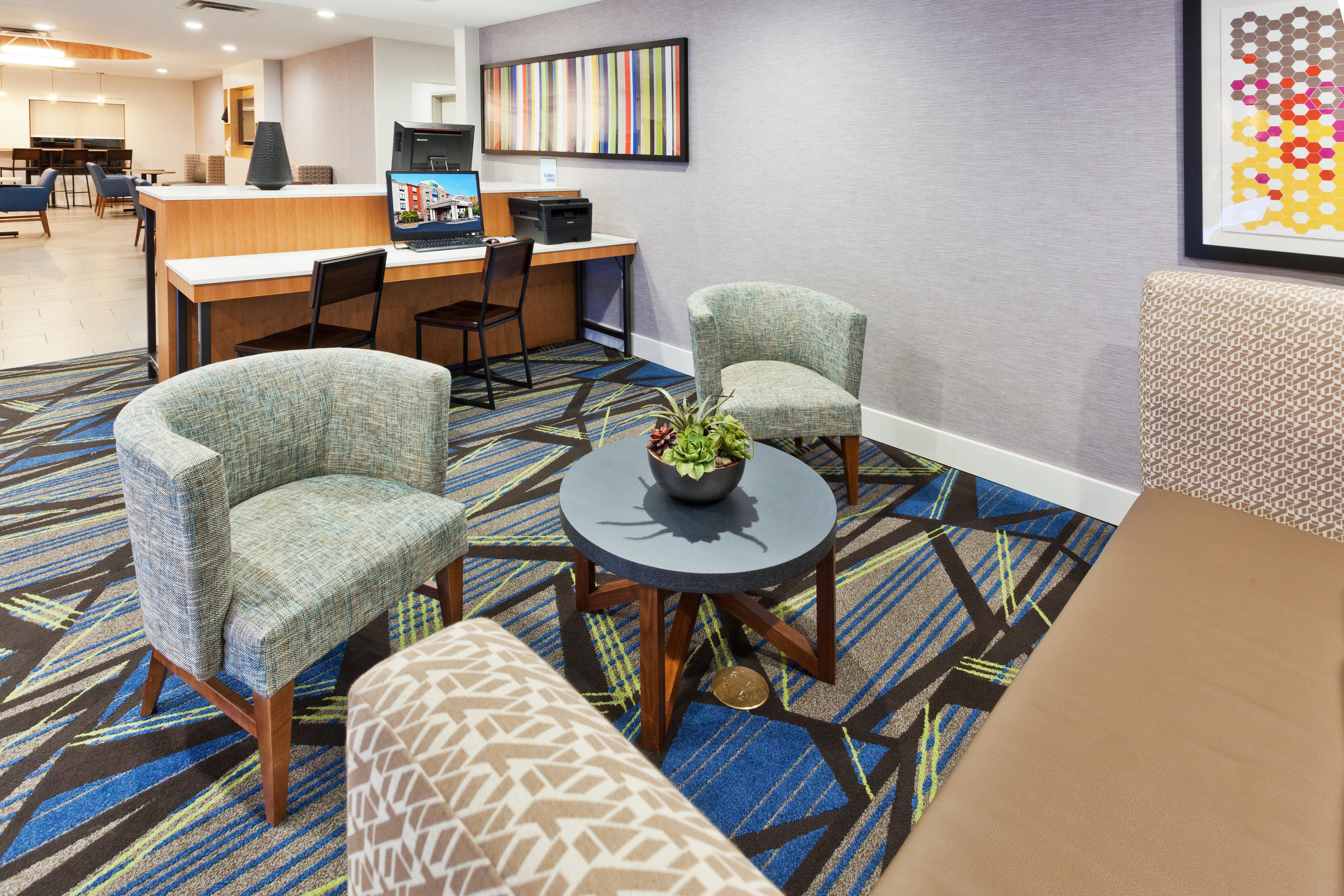 Holiday Inn Express Rome-East By Ihg Bagian luar foto