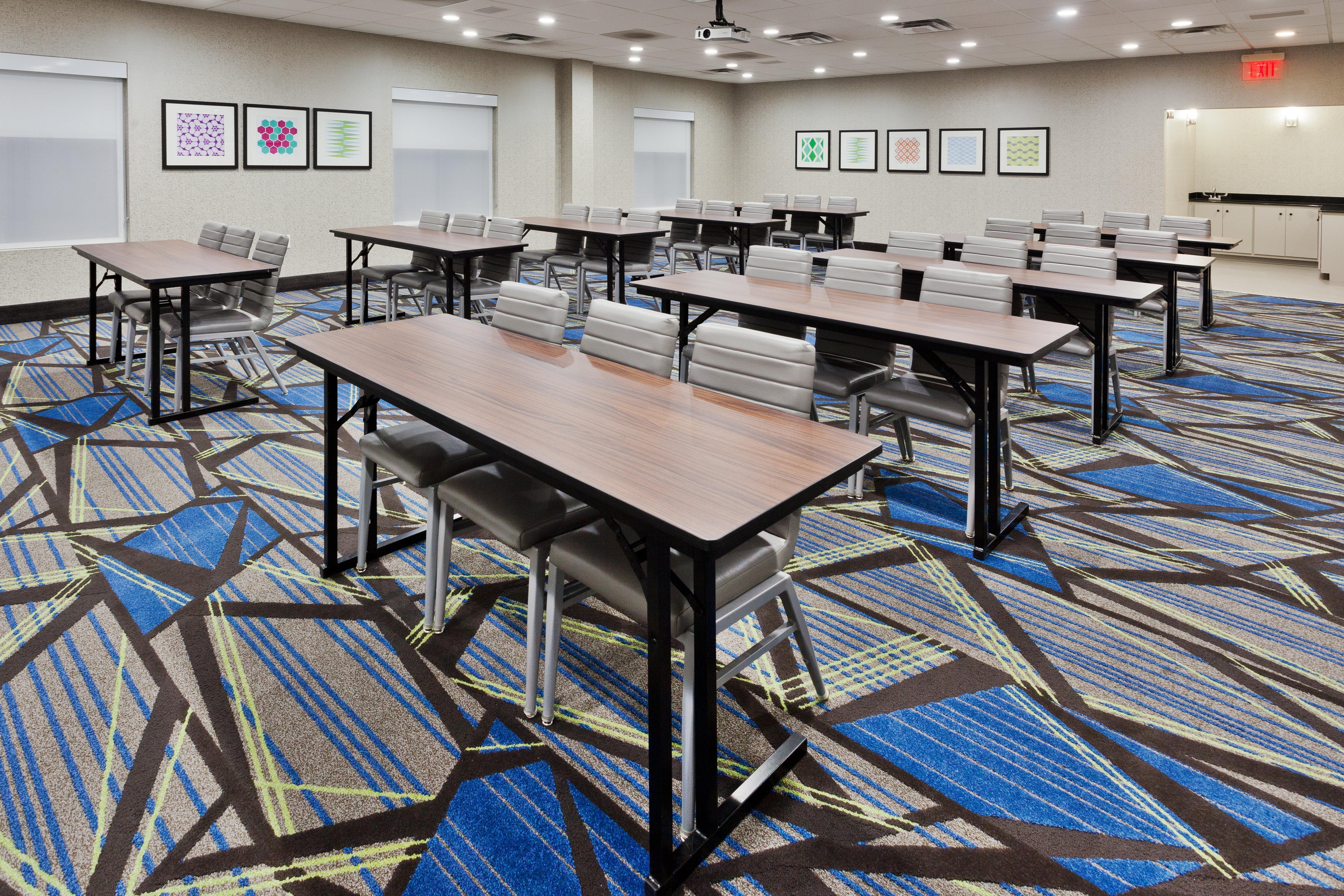 Holiday Inn Express Rome-East By Ihg Bagian luar foto