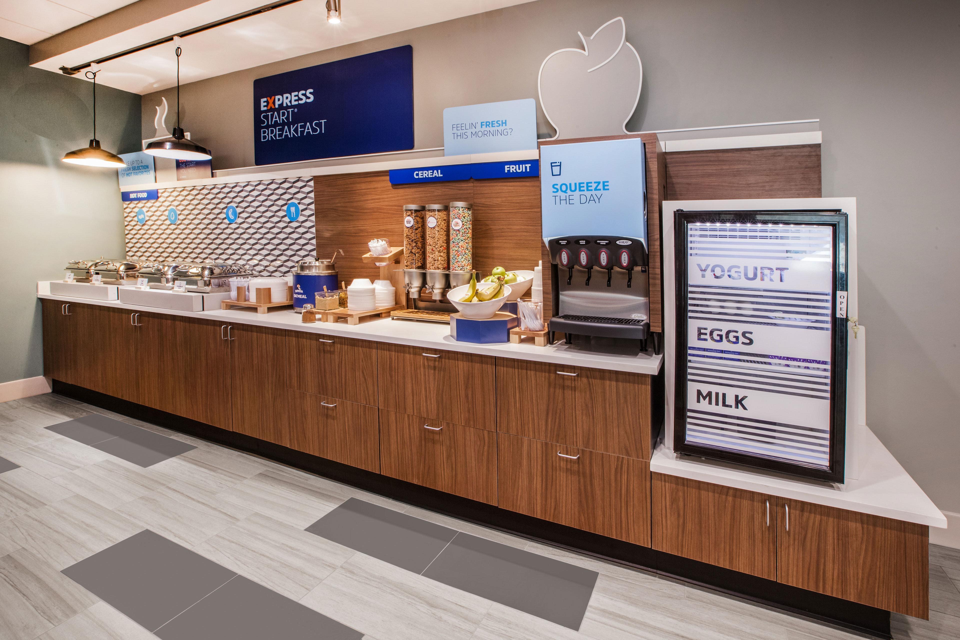 Holiday Inn Express Rome-East By Ihg Bagian luar foto