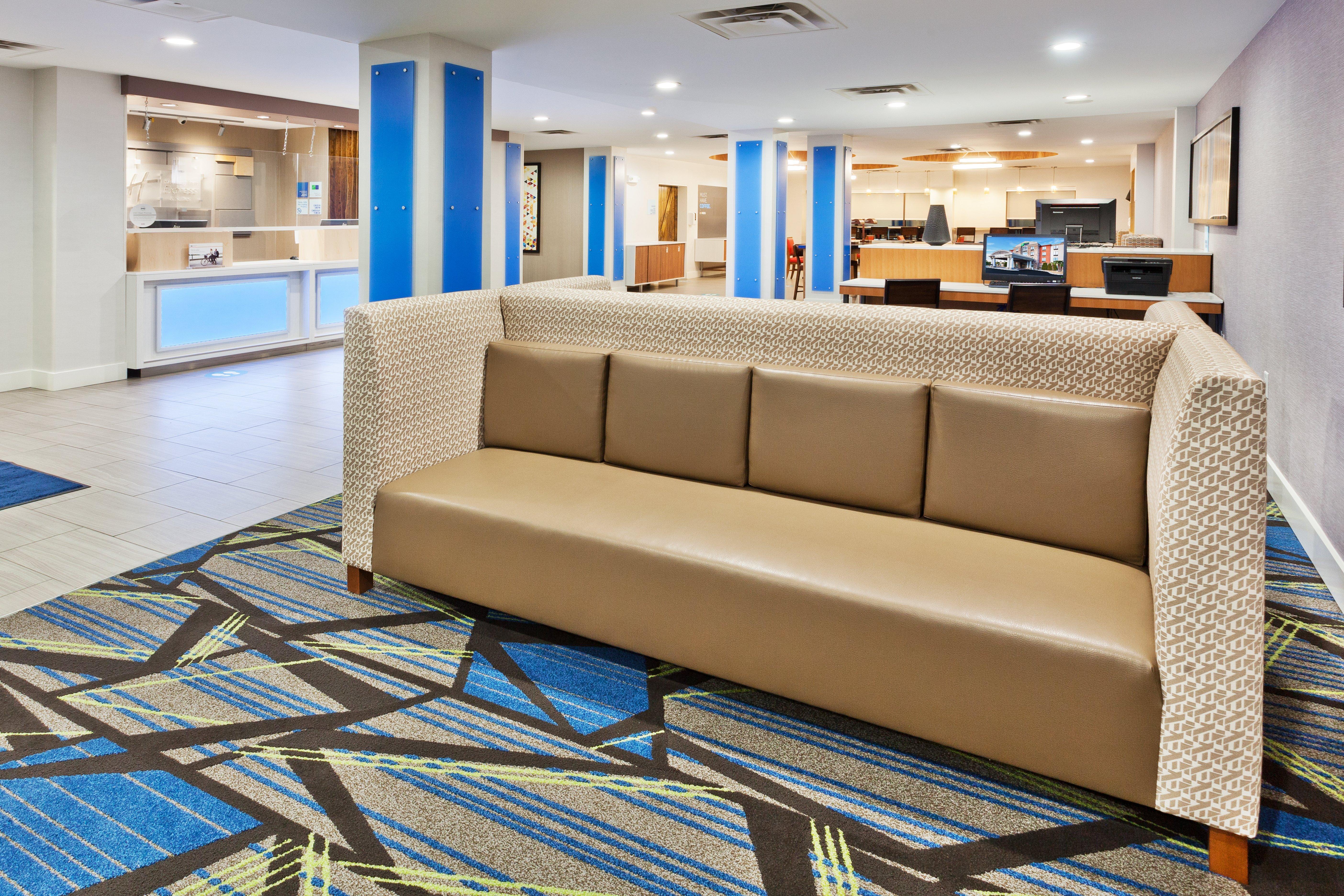 Holiday Inn Express Rome-East By Ihg Bagian luar foto